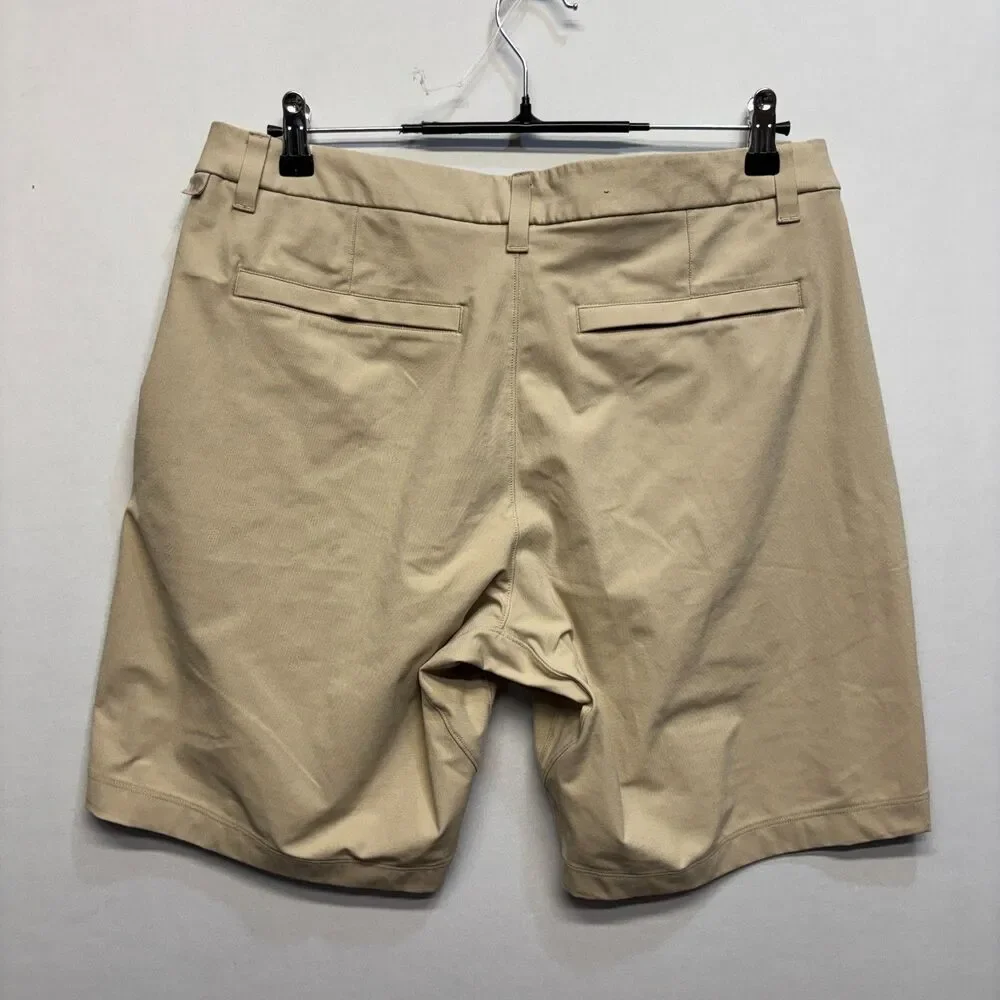 Lululemon Men ABC Shorts Classic Fit 9